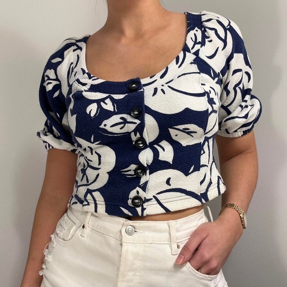 Anthropologie Maeve Amiens Blue & White Floral Puffed Sleeve Cropped Blouse - Picture 7 of 10